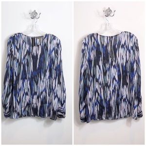 VINCE CAMUTO blouse, abstract print, blue gray, L